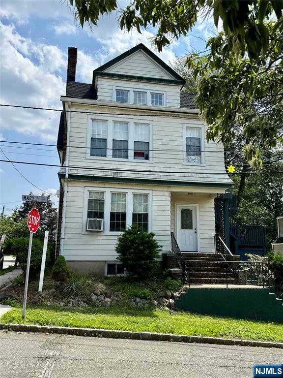 Rental Property at 217 Forest St 1, Belleville, New Jersey - Bedrooms: 3 
Bathrooms: 1 
Rooms: 6  - $2,900 MO.