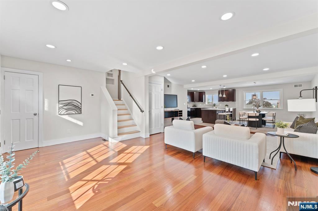 66 Columbia Street