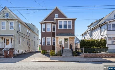 204 Hayward Place Wallington NJ 07057