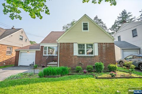 11 Newman Avenue Nutley NJ 07110