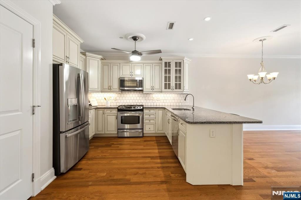 1206 Rio Vista Lane