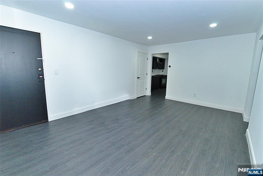 401 Undercliff Avenue