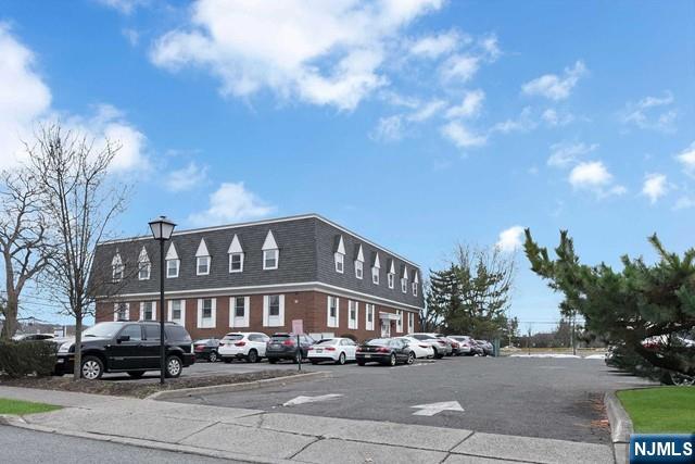 573 Valley Suite 4B