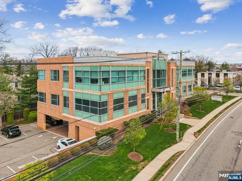 Photo of 520 Sylvan Avenue #201, Englewood Cliffs, NJ 07632 (MLS # 26010857)