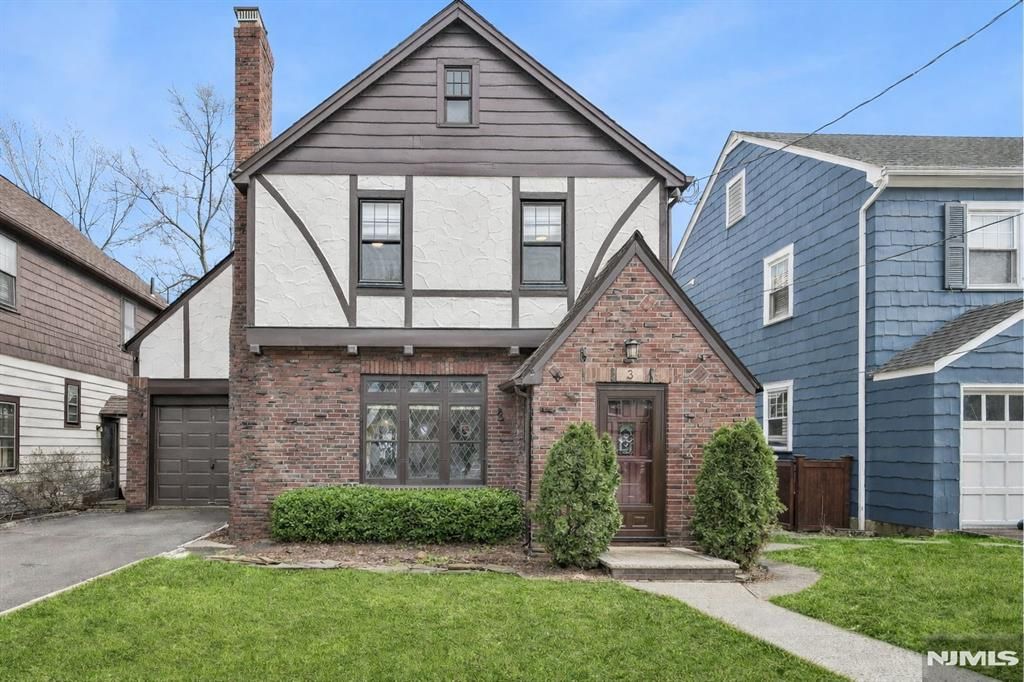 Photo of 3 Hyde Road, Bloomfield, NJ 07003 (MLS # 26008279)