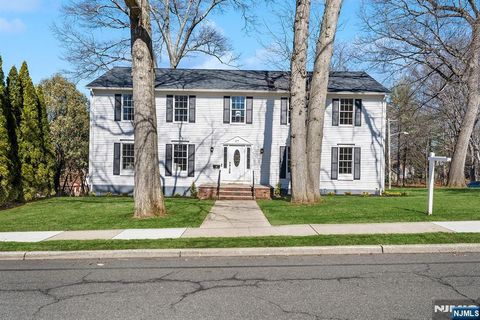 27 Norwood Avenue Glen Rock NJ 07452