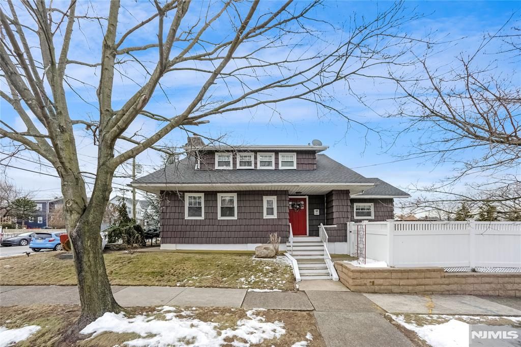 Photo of 81 Sunset Avenue, North Arlington, NJ 07031 (MLS # 26001130)