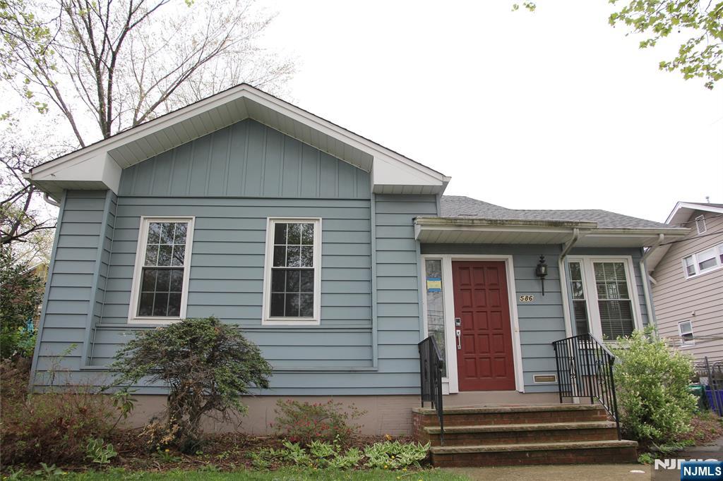 Property for Sale at 586 Hillside Street, Ridgefield, New Jersey - Bedrooms: 4 
Bathrooms: 4 
Rooms: 12  - $980,000