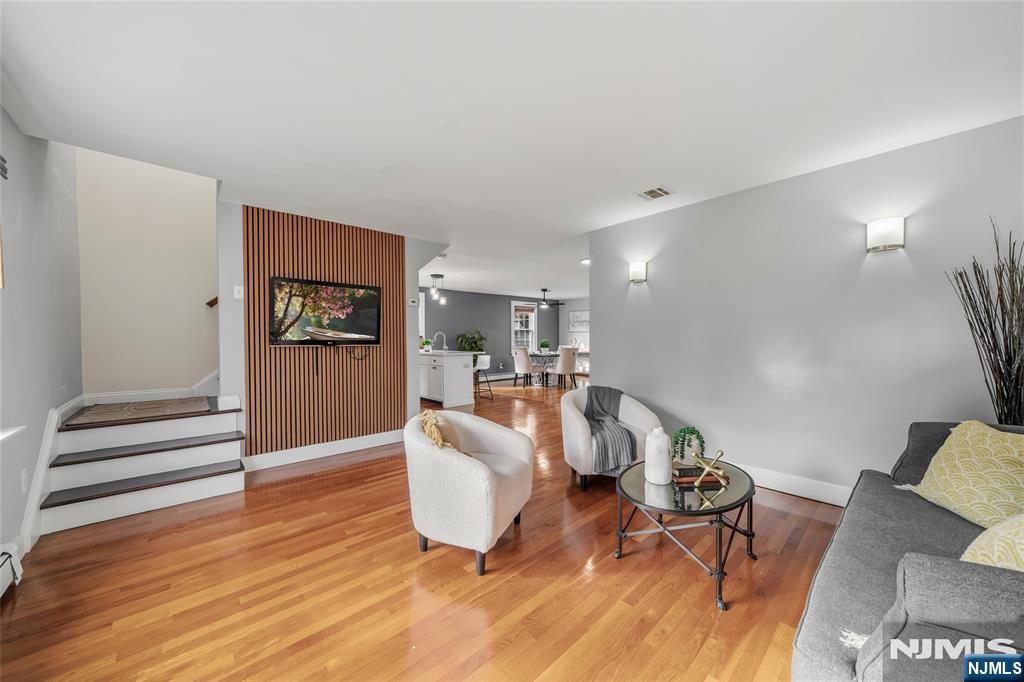 102 Sherwood Avenue