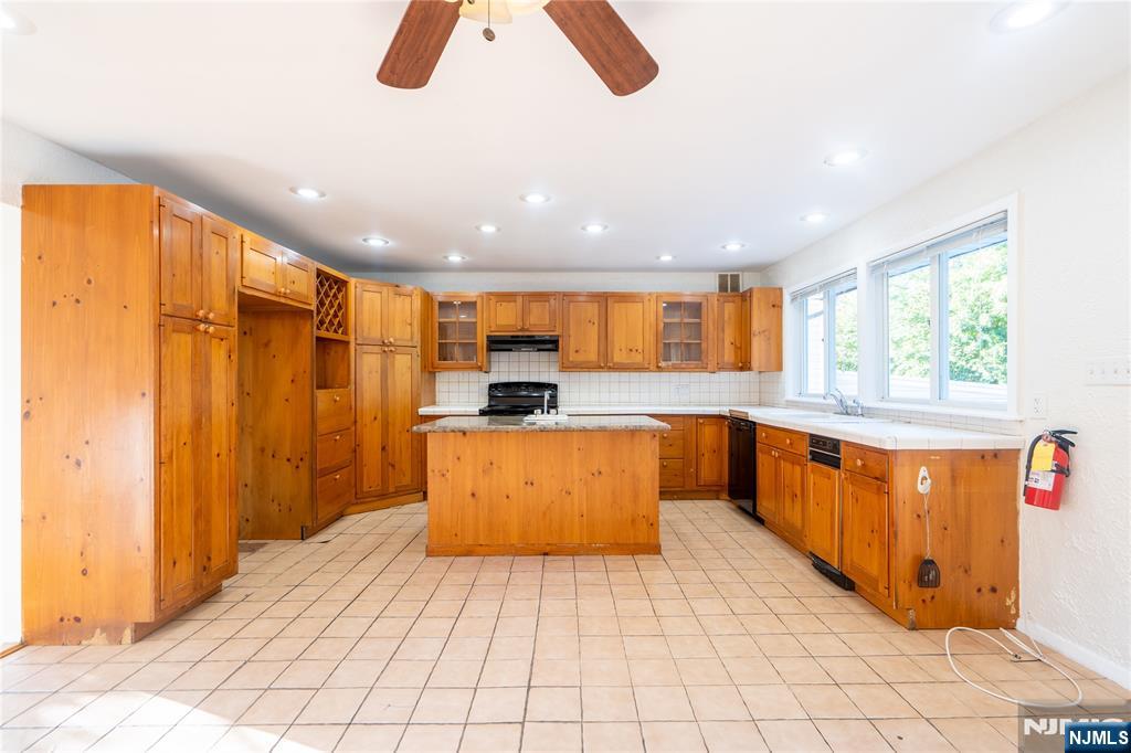 163 Bell Avenue FLOOR 1