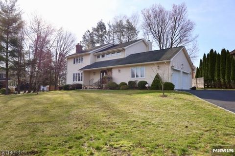 Photo of 2 Edith Court, East Hanover Township, NJ 07936 (MLS # 26009089)