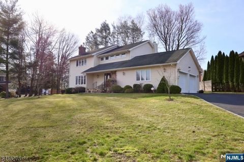 2 Edith Court East Hanover Twp NJ 07936