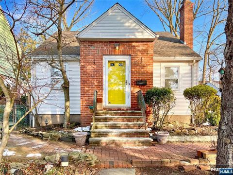 Photo of 27 Jagoe Street, Bergenfield, NJ 07621 (MLS # 26011976)
