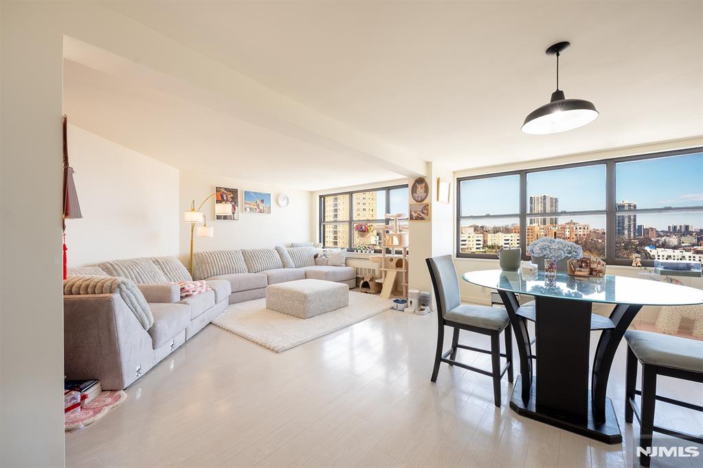 7004 Kennedy Boulevard 22B