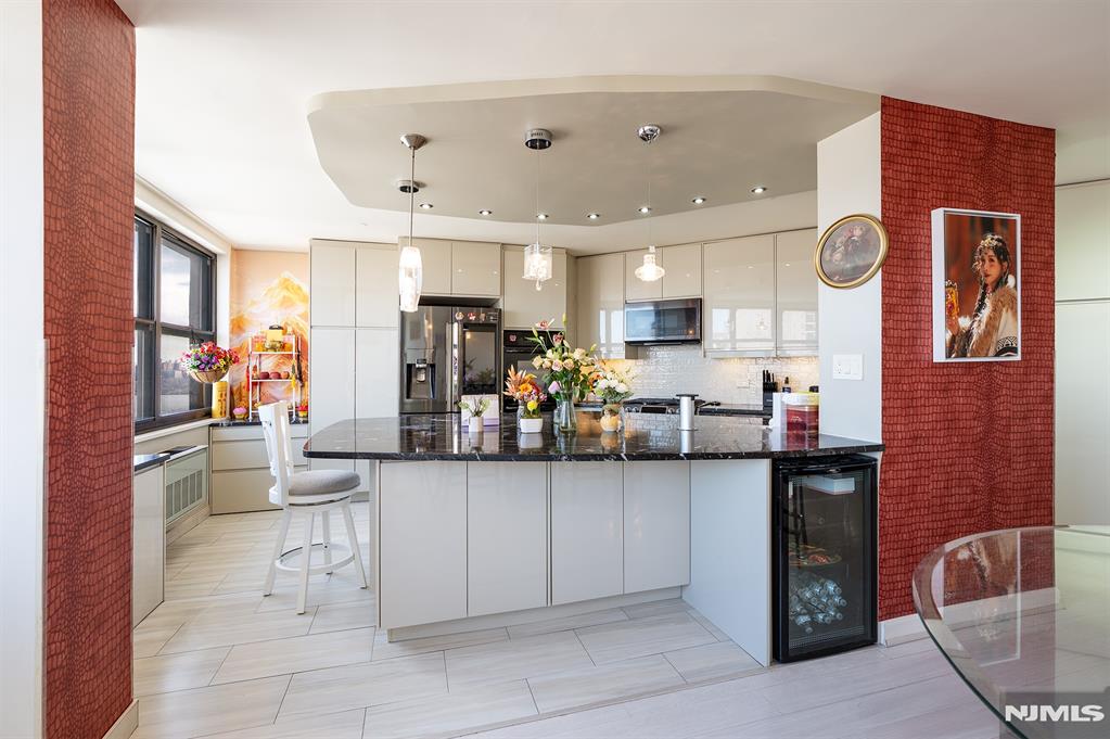 7004 Kennedy Boulevard 22B