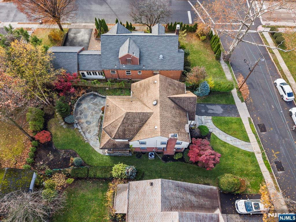 135 Hillcrest Avenue