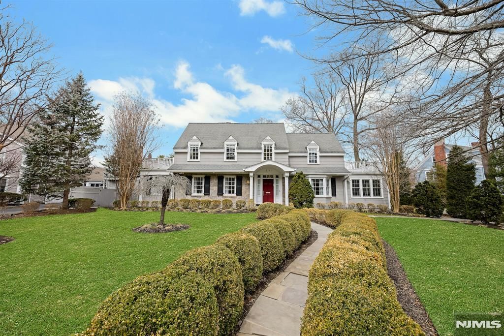 Photo of 170 Hillside Avenue, Englewood, NJ 07631 (MLS # 26008785)