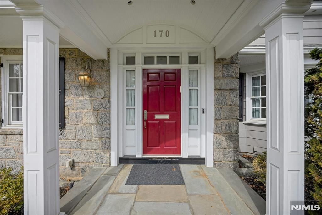 Photo of 170 Hillside Avenue, Englewood, NJ 07631 (MLS # 26008785)