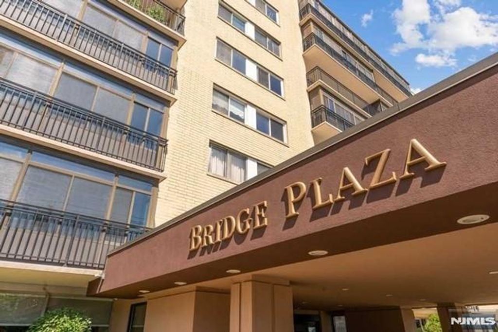 Photo of 2185 Lemoine Avenue #4M, Fort Lee, NJ 07024 (MLS # 26007189)