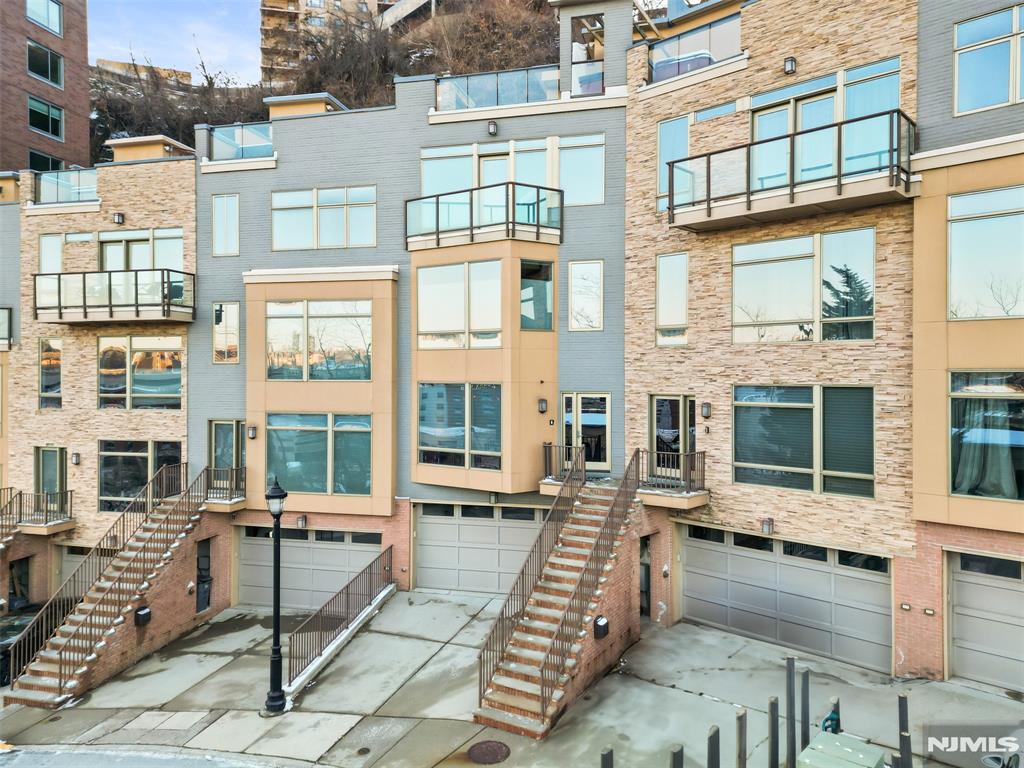 8709 Churchill Road