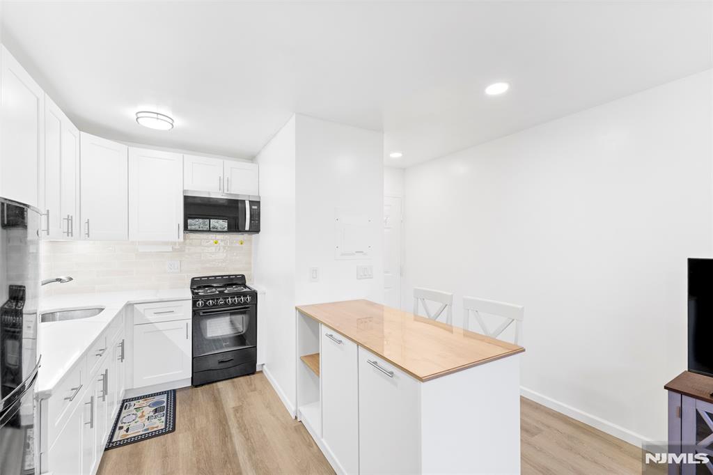 9 Vreeland Avenue 3A