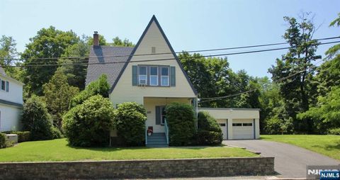 6 Cottage Place Allendale NJ 07401