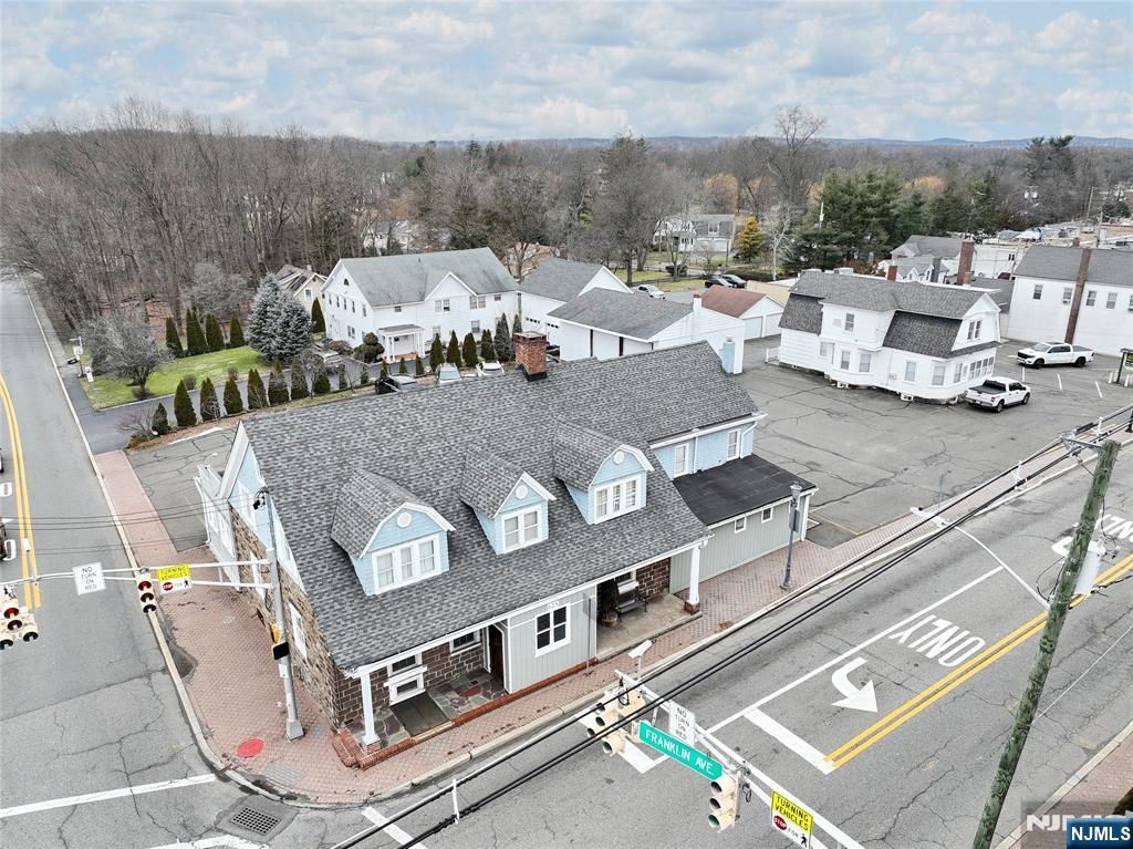 Photo of 625 Wyckoff Avenue, Wyckoff, NJ 07481 (MLS # 25038089)