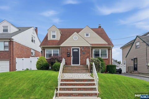 Photo of 144 Kent St, Hackensack, NJ 07601 (MLS # 26032631)
