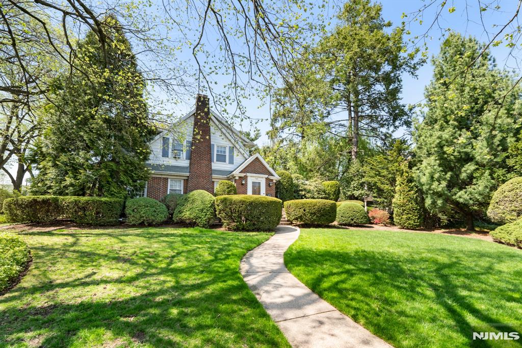 746 Queen Anne Road