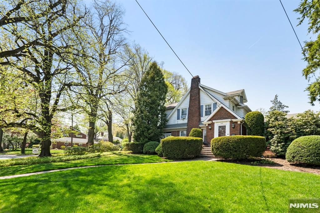 746 Queen Anne Road