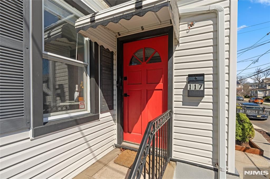 Photo of 117 Argyle Place, Kearny, NJ 07032 (MLS # 26009610)