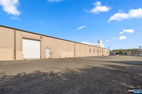 Photo of 60 Commerce Way #B, Hackensack, NJ 07601 (MLS # 25043323)