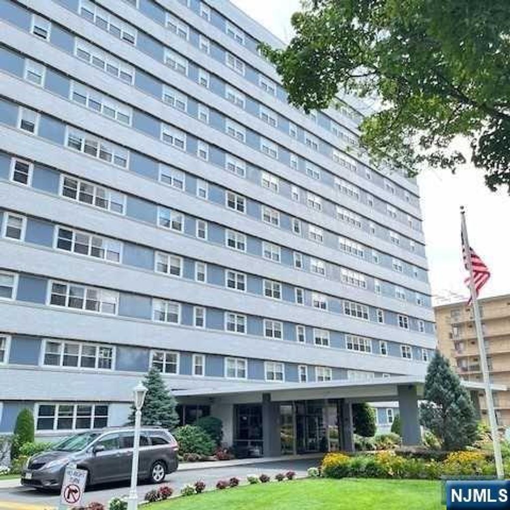 Photo of 280 Prospect Avenue #11 E, Hackensack, NJ 07601 (MLS # 26019556)