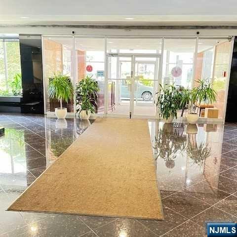 280 Prospect Avenue 11 E