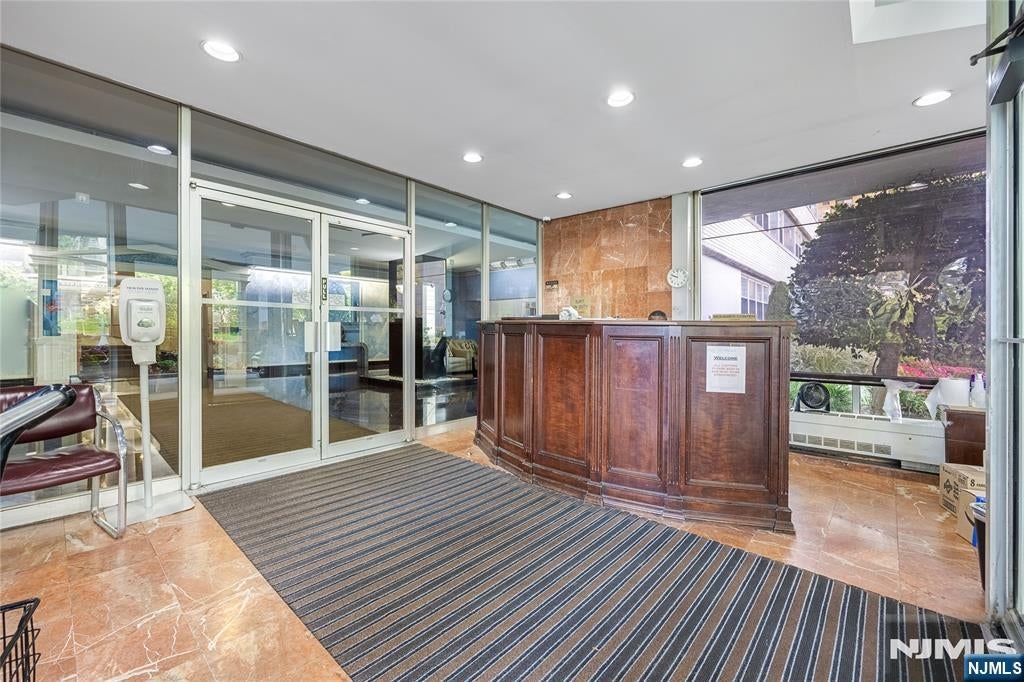 280 Prospect Avenue 11 E