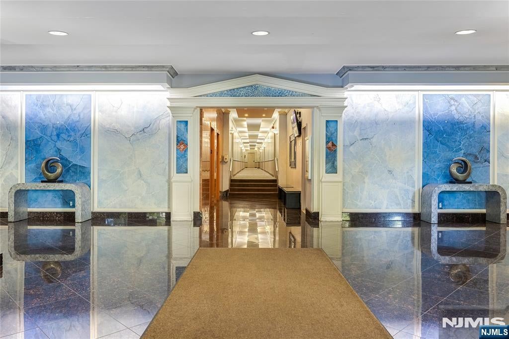 280 Prospect Avenue 11 E