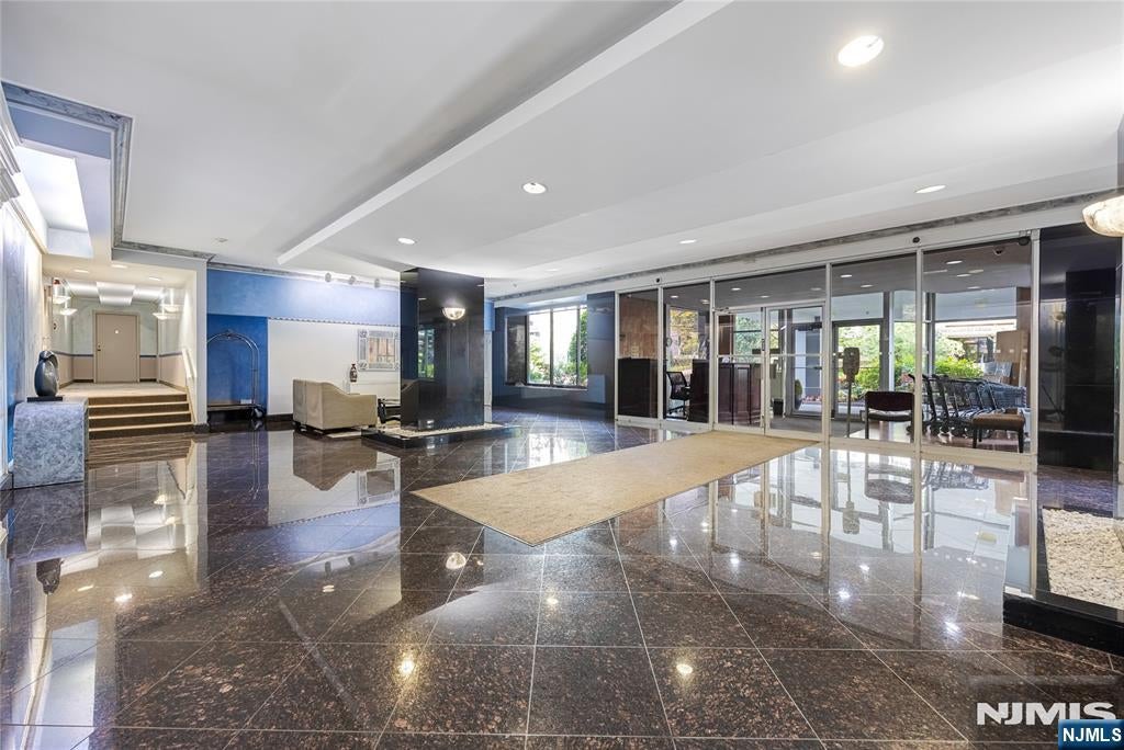 280 Prospect Avenue 11 E