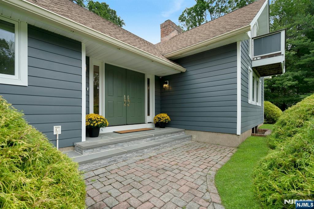 Homes for Sale in Northern NJ | ThisIsRiverEdge.com 15 Candlestick Lane