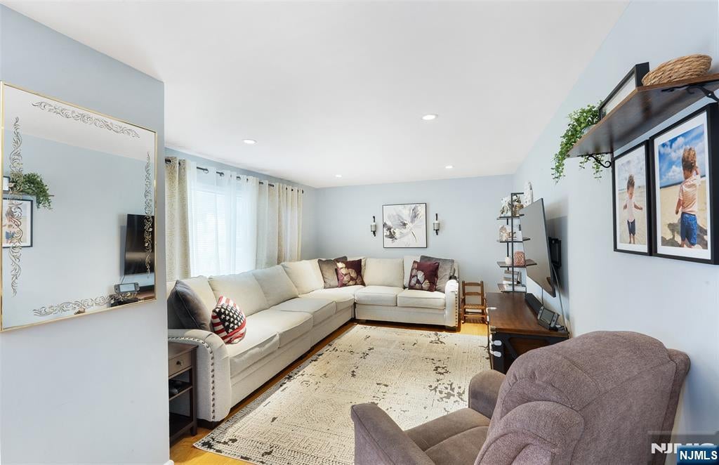19 Glenview Drive