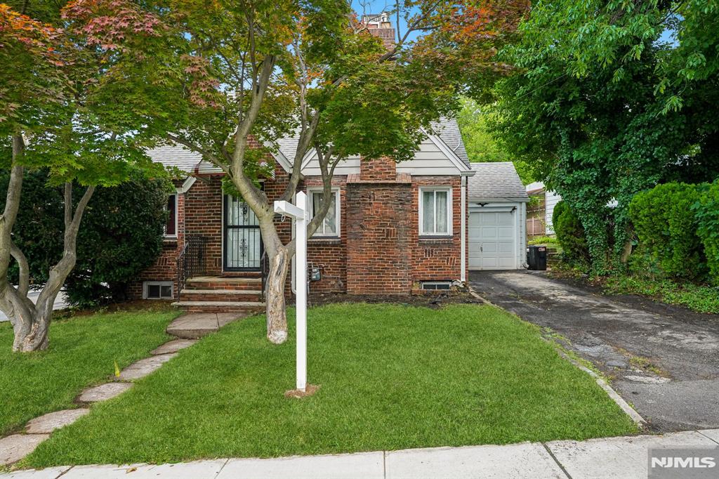 24 Springer Street