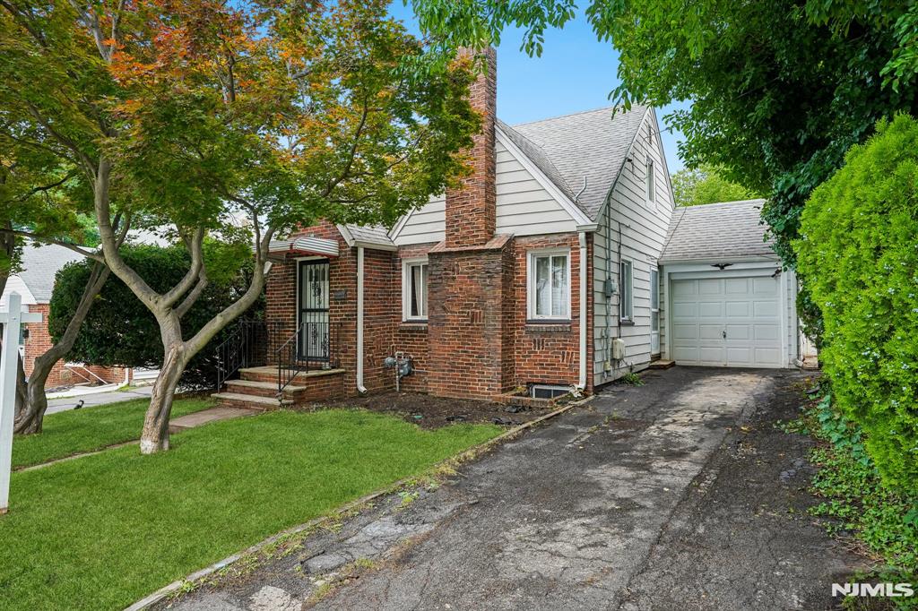 24 Springer Street