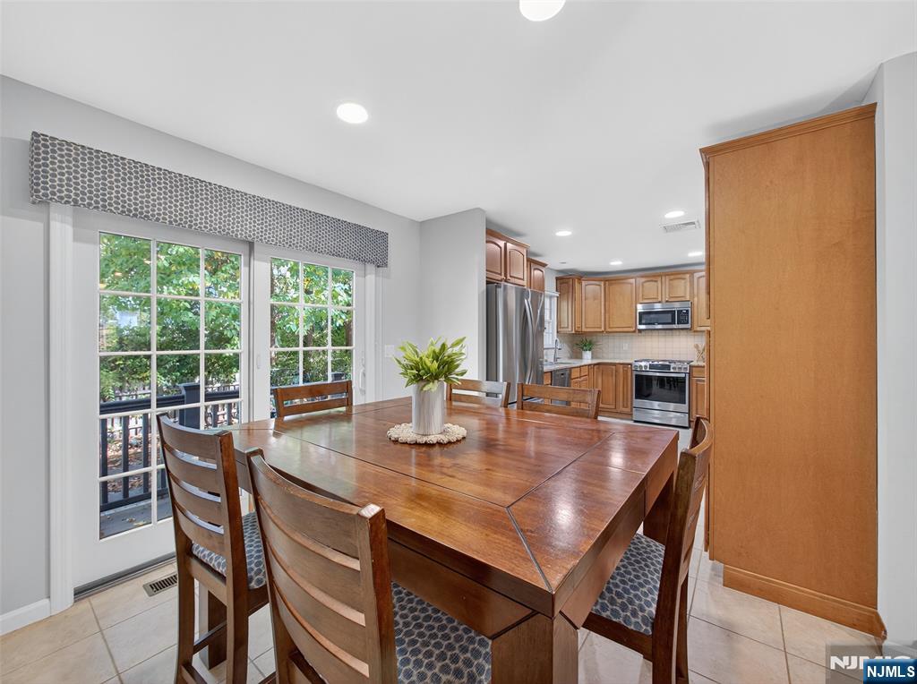 46 Elbert Court