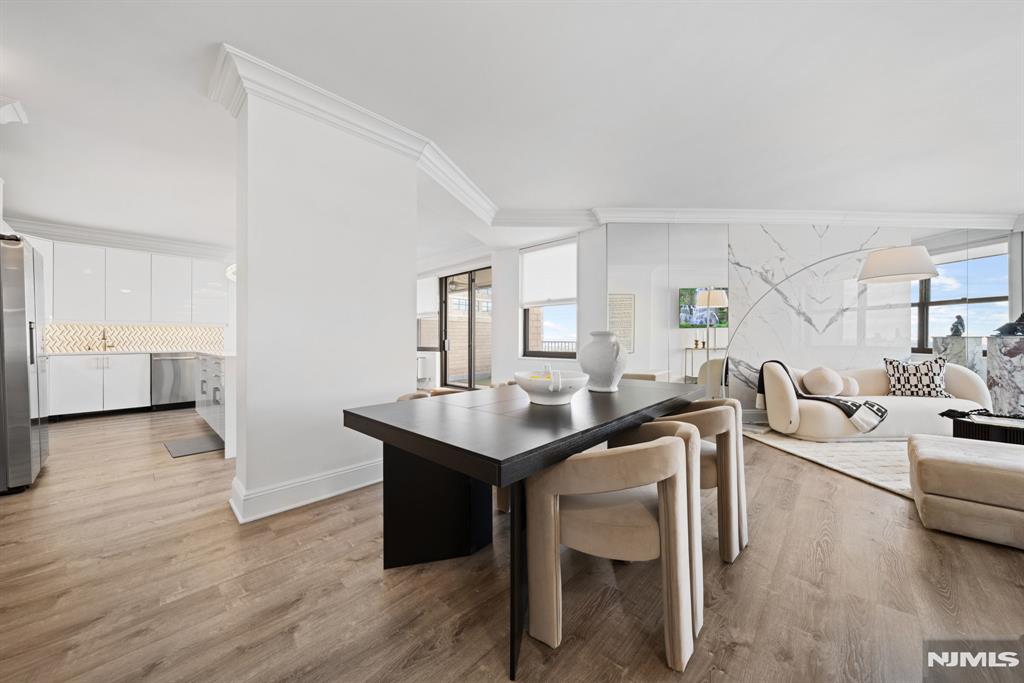 7002 Boulevard East PH 43A