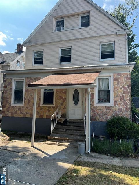 Photo of 118120 9th Street, Newark, NJ 07107 (MLS # 25026470)