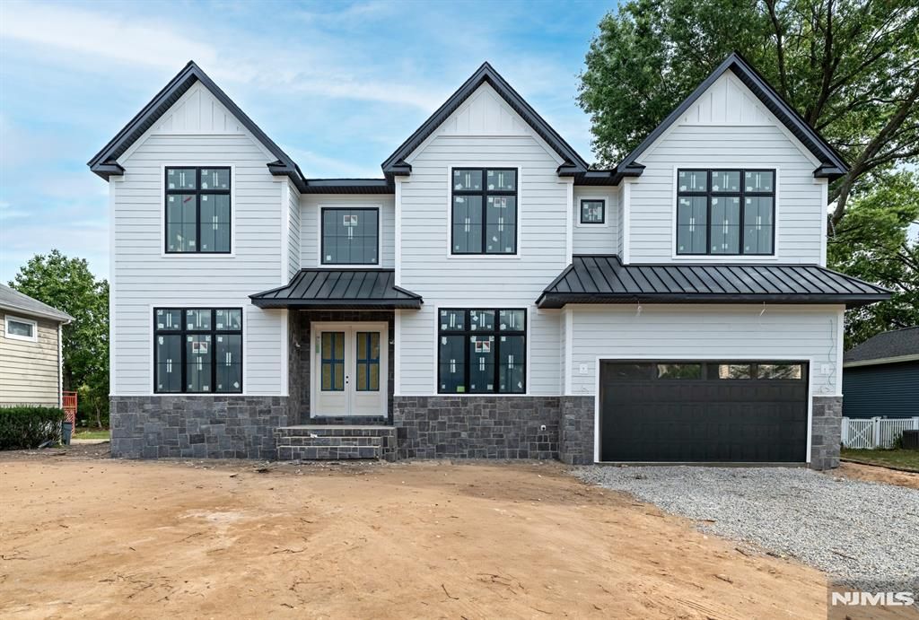 Photo of 11 Garvey Place, Glen Rock, NJ 07452 (MLS # 25028878)