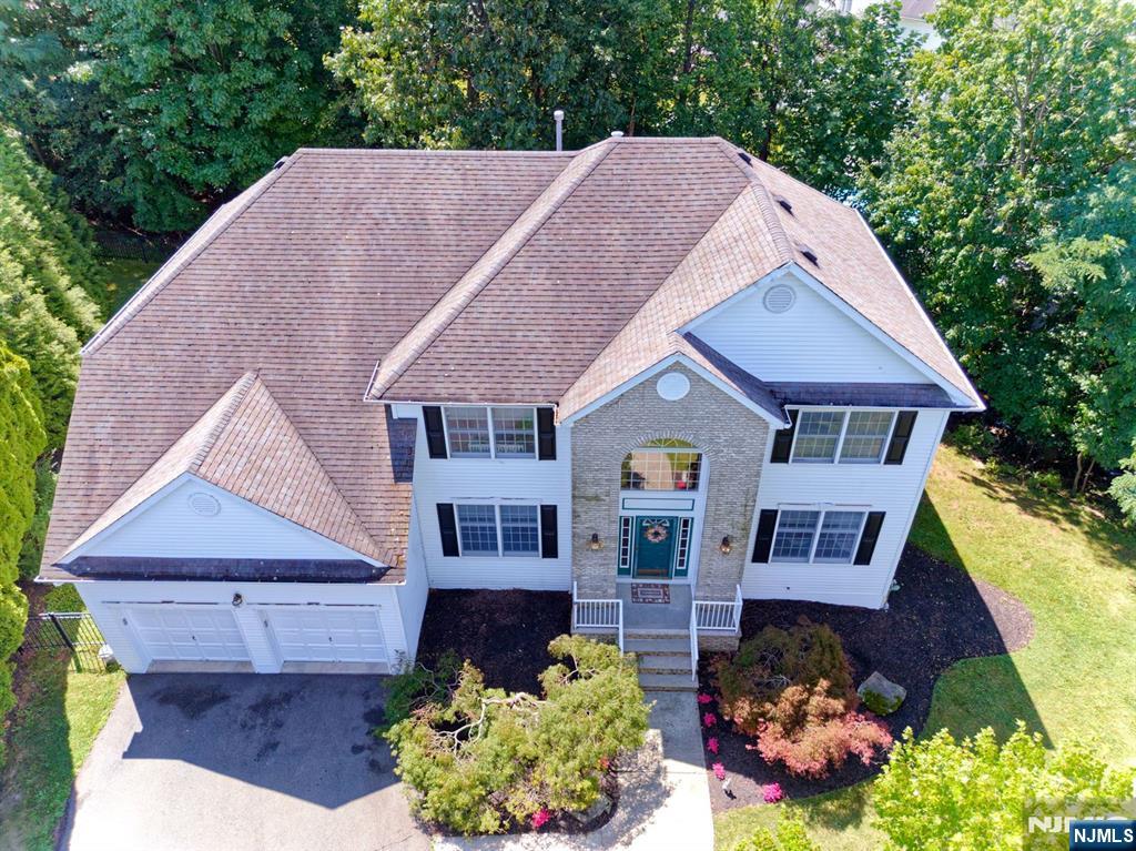 6 McCune Court