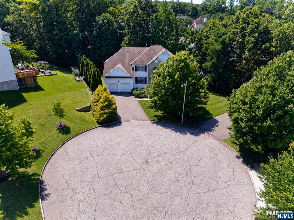 6 McCune Court