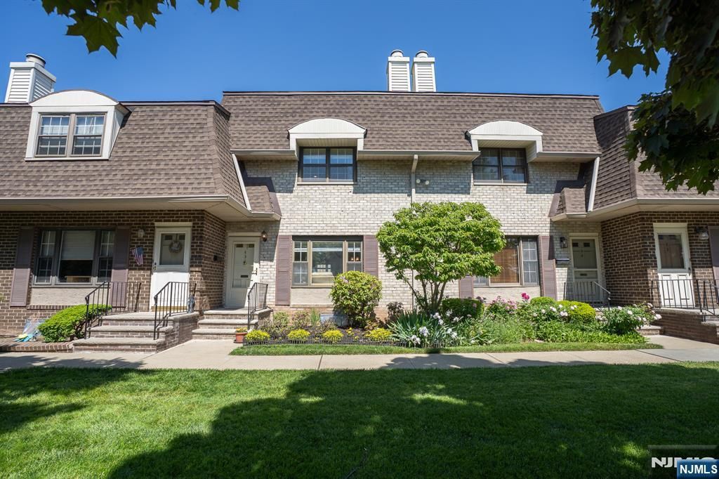 Photo of 575 Grove ST, Clifton, NJ 07013 (MLS # 26019747)