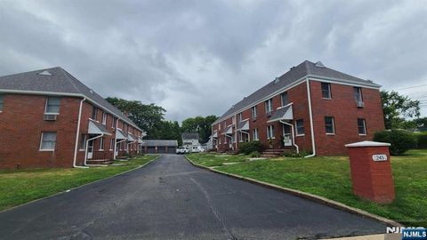 251 Fort Lee Road Teaneck NJ 07666