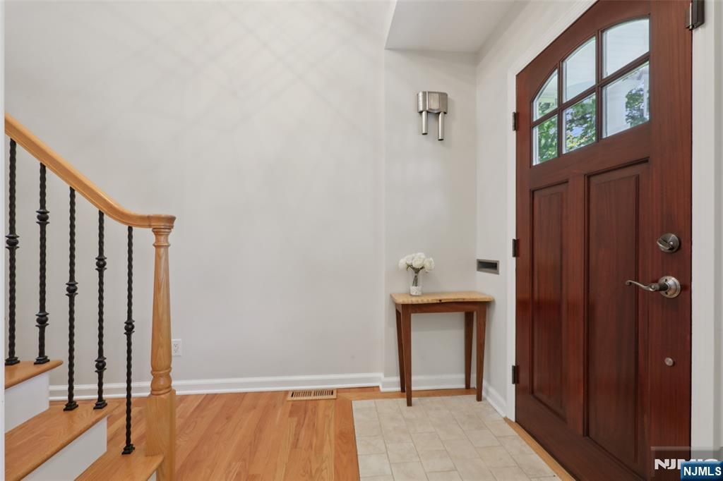 133 Foster Terrace